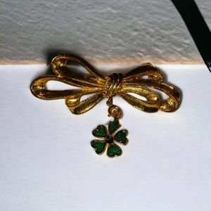Vintage Phister Bow Clove brooch Goldtone Gilded
